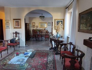 Foto 1 di 34 - Casa bifamiliare, trifamiliare in Vendita in Via Palestro 14 a Prarolo
