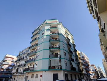 Foto 1 di 15 - Quadrilocale in Vendita in Via Francesco Rizzitelli a Barletta