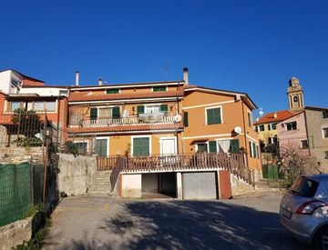 Foto 1 di 17 - Bilocale in Vendita in Via della Chiesa a Diano Arentino