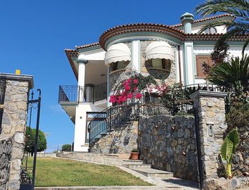 Facciata - Villa in Vendita in Via Giuseppe Pezzotti a Scalea