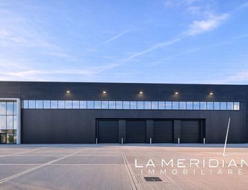 Vista - Capannone in Vendita in zona Centro a Silea