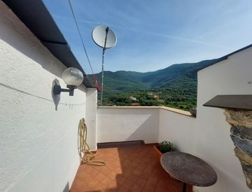 Terrazza - Quadrilocale in Vendita in zona Gazzelli a Chiusanico