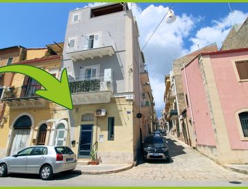 Foto 1 di 9 - Monolocale in Vendita in Via Paolo Leni Spadafora 129 a Ragusa