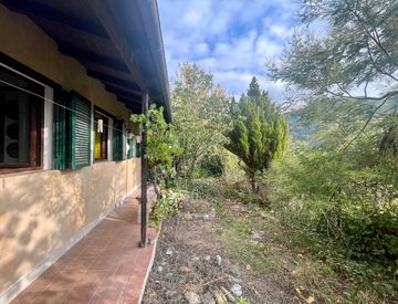 Giardino - Trilocale in Vendita in Via Roma a Apricale