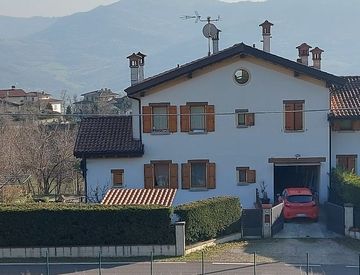 Foto 1 di 50 - Villetta a schiera in Vendita in zona Centro a Prignano sulla Secchia