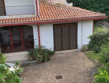 Foto 1 di 10 - Villa in Vendita in Via Solferino a Catanzaro