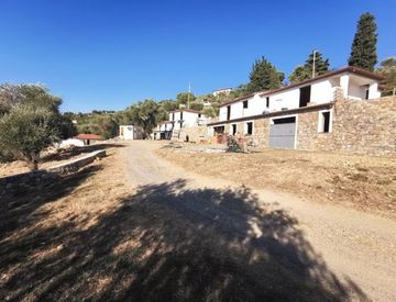 Foto 1 di 24 - Villa in Vendita in Via Diano Calderina a Imperia