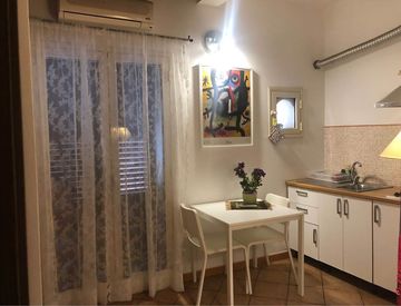 Foto 1 di 6 - Monolocale in Affitto in Via Cappuccinelle a Palermo