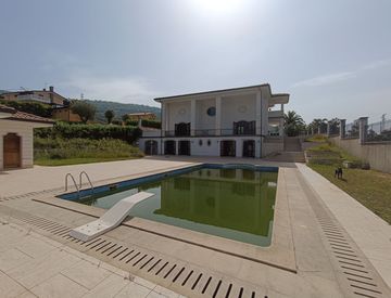 Piscina - Villa in Vendita in Strada Provinciale 159/1 a Lamezia Terme