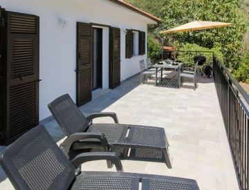 Terrazza - Villetta a schiera in Vendita in Via Don Luigi Orengo a Imperia