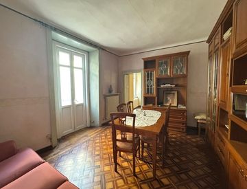 Soggiorno - Quadrilocale in Vendita in Via Achille Giovanni Cagna 3 a Vercelli
