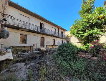 Foto 1 di 17 - Casa indipendente in Vendita in zona Centro a Bari Sardo