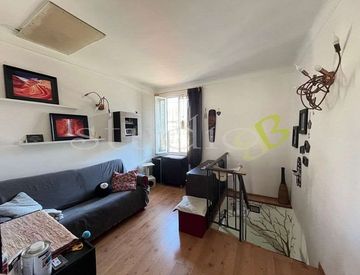 Soggiorno - Casa bifamiliare, trifamiliare in Vendita in Via Molinari a Dolceacqua
