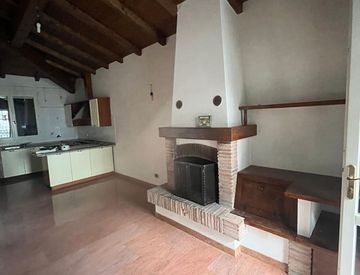 Soggiorno - Casa indipendente in Vendita in Via Piave a Serramazzoni