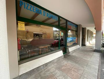 Foto 1 di 4 - Locale commerciale in Vendita in Via G. Donizetti 8 a Dalmine