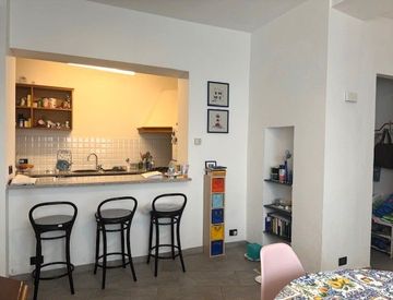 Soggiorno - Casa indipendente in Vendita in Via Diano Calderina a Imperia