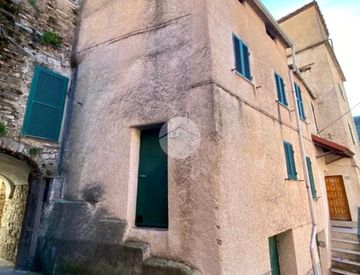 Foto 1 di 12 - Rustico, casale in Vendita in zona Moltedo a Imperia