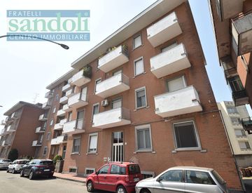 Foto 1 di 11 - Trilocale in Vendita in Via Giovanni Carpini a Vercelli