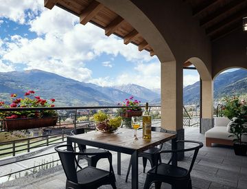 Terrazza - Villa in Vendita in Frazione Porossan-Roppoz a Aosta