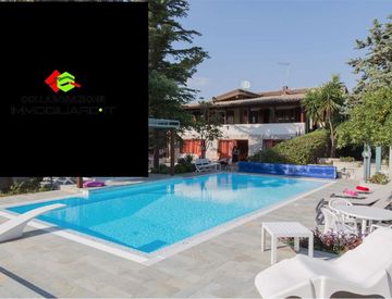 Piscina - Villa in Vendita a Chiaramonte Gulfi