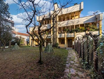 Facciata - Trilocale in Vendita a Villasanta