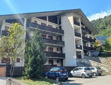Foto 1 di 14 - Bilocale in Vendita in Via Cotolivier 59 a Oulx