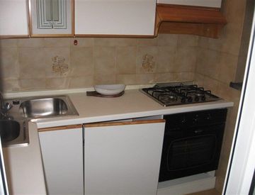 Cucina - Villetta a schiera in Affitto in Viale Roma 385 a Massa
