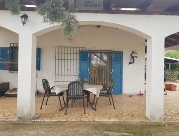 Facciata - Villa in Vendita in Via San Michele Salentino a Carovigno