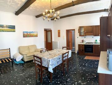 Soggiorno - Trilocale in Vendita in Via Giuseppe Mazzini a Borgomaro