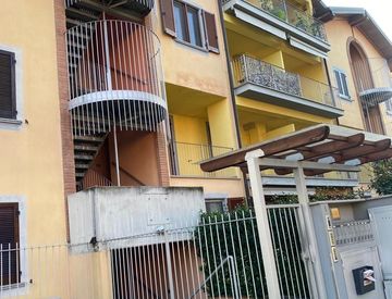 Facciata - Appartamento in Vendita in Via Francesco Agello 3 a Lodi