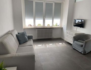 Soggiorno - Bilocale in Affitto in Via Francesco Crispi 59 a Pisa