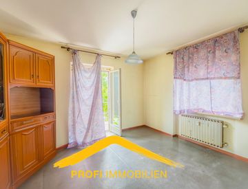 Camera da letto - Quadrilocale in Vendita in Via Nazionale a Merano