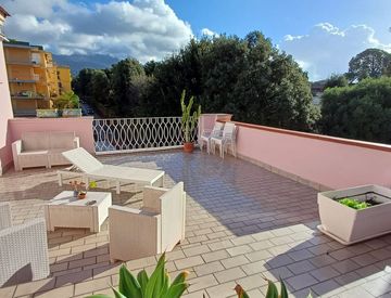 Terrazza - Appartamento in Vendita in Via della Salute a Portici