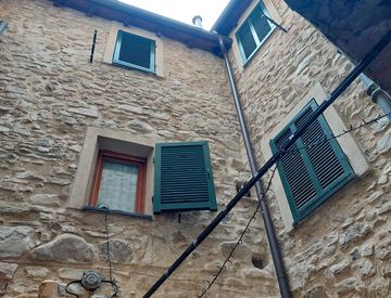 Foto 1 di 16 - Casa indipendente in Vendita in Via Giuseppe Guglielmi 37 a Vallebona