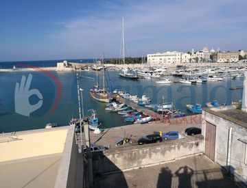 Foto 1 di 13 - Casa indipendente in Vendita in Via Ognissanti 71 -41 a Trani