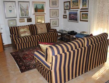 Soggiorno - Quadrilocale in Vendita in Via pirandello a Capri Leone