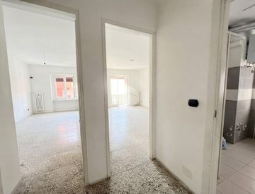 Stanza - Bilocale in Vendita in Via Giuseppe Mazzini 28 a Gassino Torinese