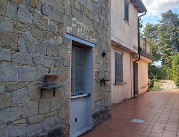 Facciata - Quadrilocale in Vendita in Via Gustavo Benucci a Perugia
