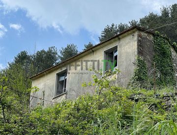 Facciata - Rustico, casale in Vendita in Via Giardino 4 a Carrara