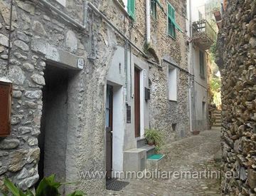 Cucina - Trilocale in Vendita in zona Centro a Pigna