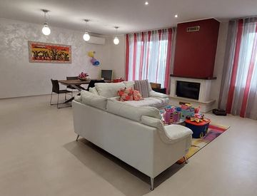 Soggiorno - Trilocale in Vendita in Via Primo maggio a Camporosso