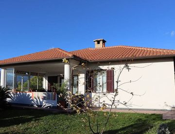 Foto 1 di 40 - Villa in Vendita in zona Centro a Vallebona