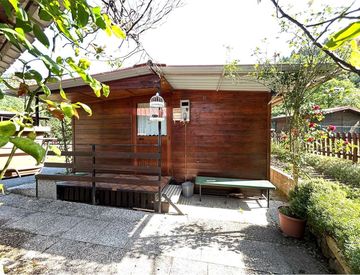 Foto 1 di 23 - Baita, bungalow, chalet, trullo in Vendita in Strada degli Alpini a Pornassio