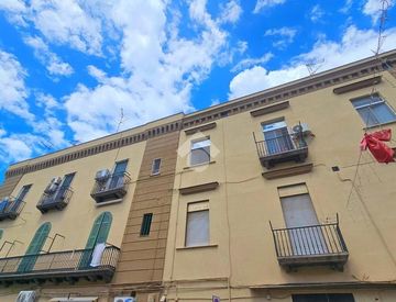 Vista - Trilocale in Vendita in Via Giusso a Napoli