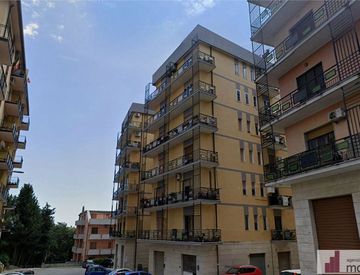 Foto 1 di 8 - Quadrilocale in Vendita in Via Cesare Sinopoli 2 a Catanzaro