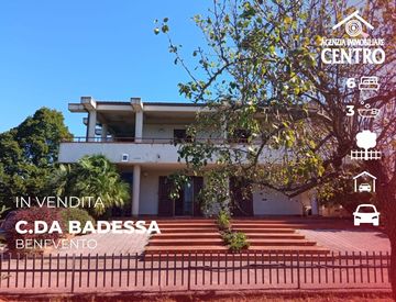 Facciata - Casa bifamiliare, trifamiliare in Vendita in Contrada Badessa a Benevento