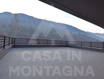 Terrazza - Quadrilocale in Vendita in Zona artigianale Kalditsch a Montagna sulla strada del vino