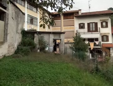 Foto 1 di 39 - Rustico, casale in Vendita in loc. foresto - via x doccio 4 a Borgosesia