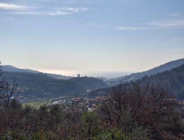 Foto 1 di 9 - Terreno edificabile in Vendita in Borgo d oneglia a Imperia