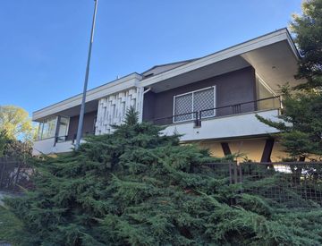 Facciata - Villa in Vendita in Via delle Viole 1 a Bruino